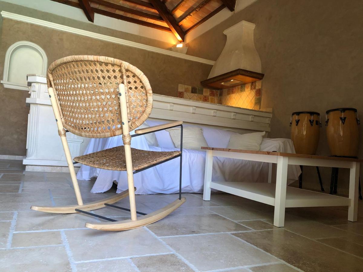 Le Pool House - Private Jacuzzi - Mas Des Sous Bois Hotel Ventabren Exterior photo