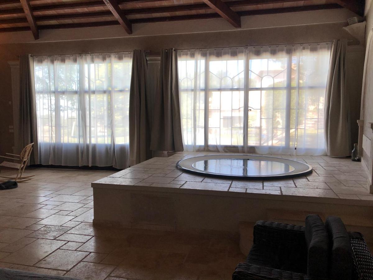 Le Pool House - Private Jacuzzi - Mas Des Sous Bois Hotel Ventabren Exterior photo