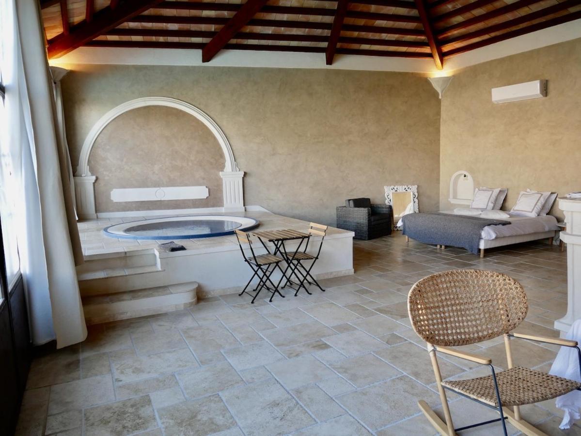 Le Pool House - Private Jacuzzi - Mas Des Sous Bois Hotel Ventabren Exterior photo